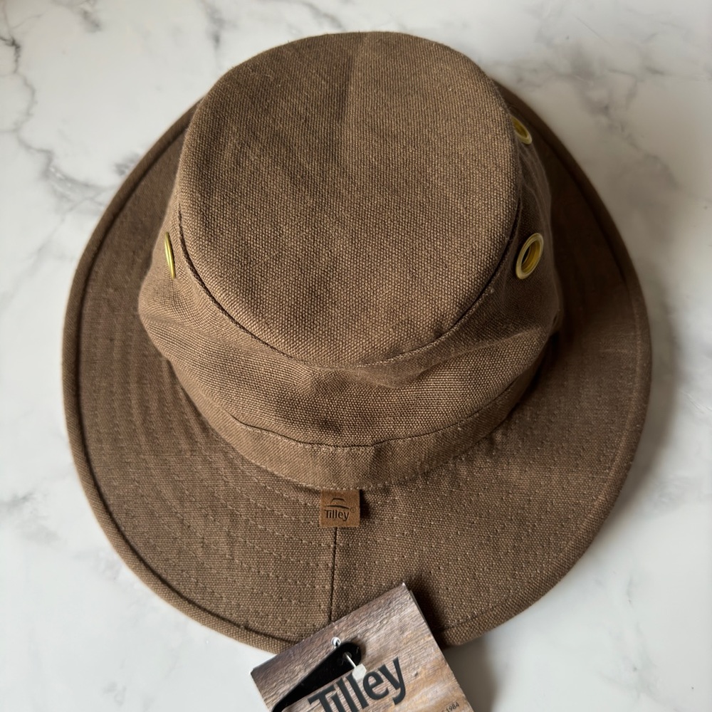 The Tilley Endurables TH5 Hemp Hat Size 7 Brown Made in Canada